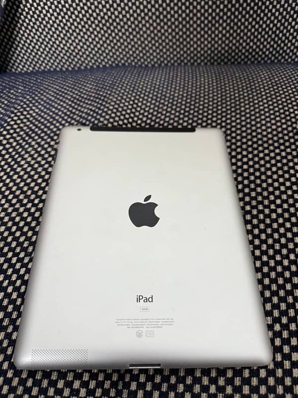 APPLE IPAD 2 32GB SILVER COLOR 2