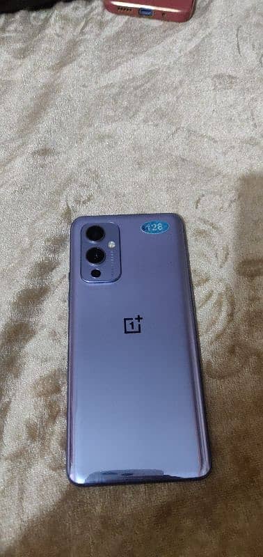 Oneplus 9 5G 8/128, Gaming phone 10/10 condition. 3