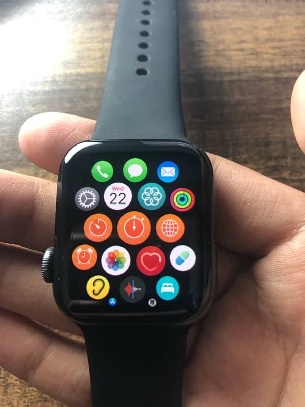 Apple Watch Series 5 GPS Nike Edition 40mm 3