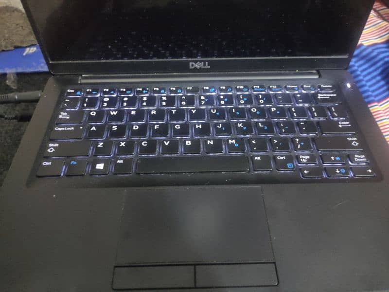 Dell latitude 7390 1