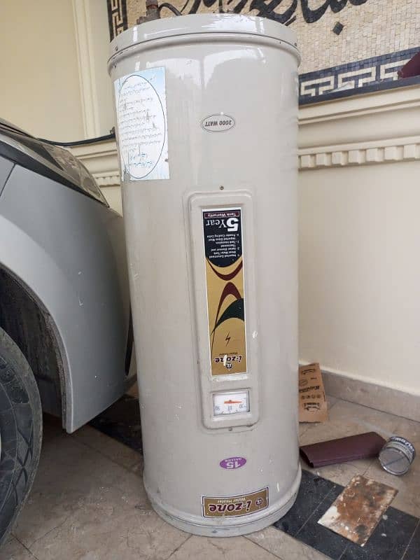 izone electric geyser 48 litre / 12 Gln for sale in lahore 2