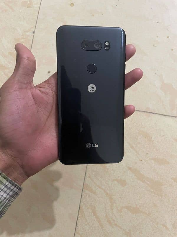 lg v30 4/64 10/10 pta approved exchange possible with good phones 3