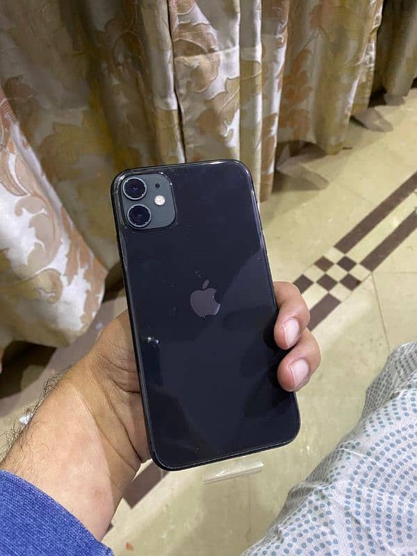 iphone 11 (64Gb) with com box 8