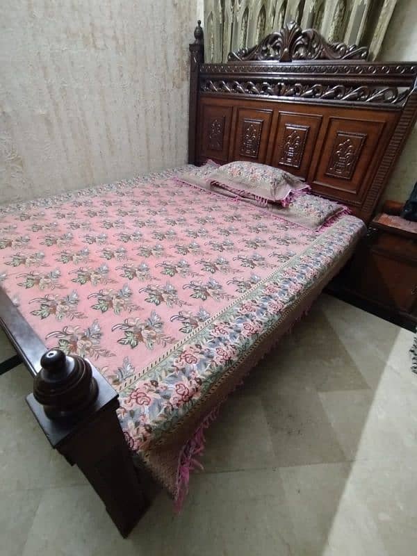 Bed side table  Condition new 1 years used Pure wood tali For sale 1