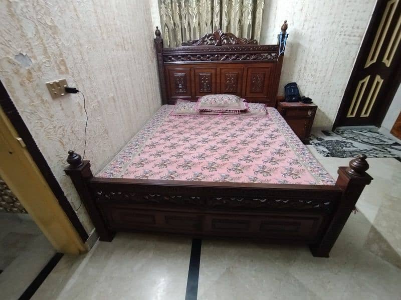 Bed side table  Condition new 1 years used Pure wood tali For sale 2