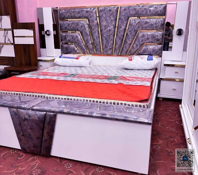 complete bedrooms set 4 pec only price 1 lac 25 thousands 4