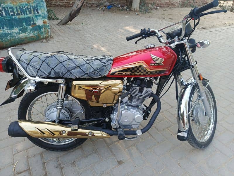 Honda 125 special gold edition 4