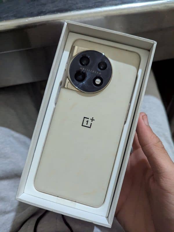 OnePlus 11 5G Gold 16/512GB 0