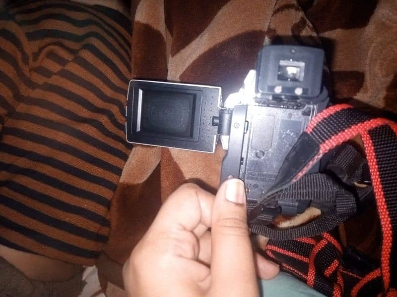 sell me brand new movie maker camera 0