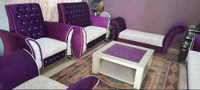 9 Seaters sofa with center table