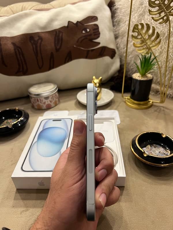 iPhone 15 ice blue Factory Unlock 4 Month Sim time! 16