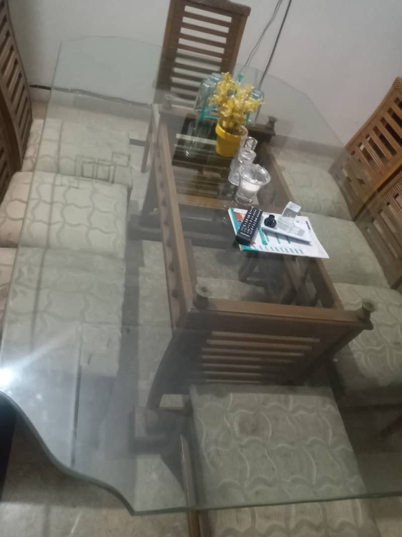 8 Seater Dining Table Urgent Sale 1