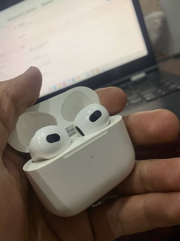 AirPods 3 generation 1