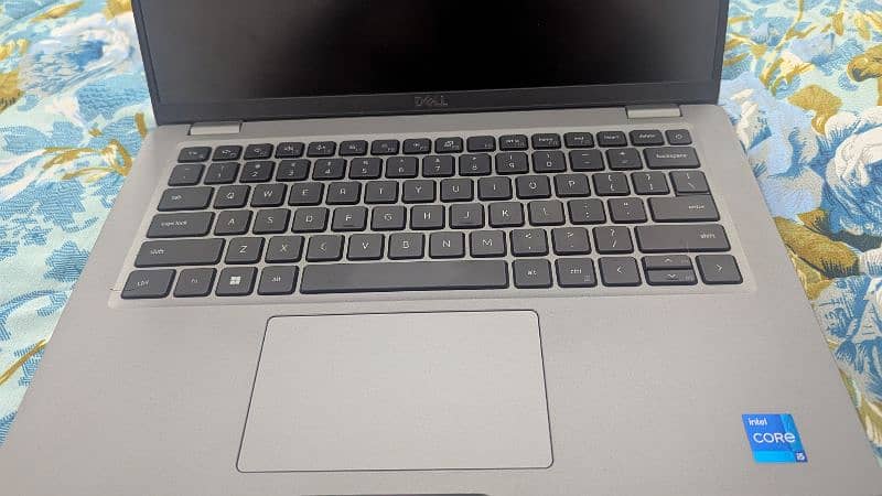 **Dell Latitude 5420** 4