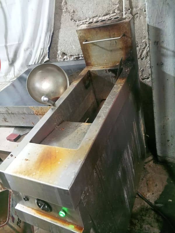 fryer bbq counter and hot plate 0