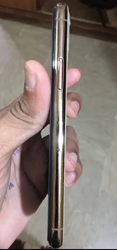 IPhone 11 Pro 64GB Factory Unlocked non pta Read add 3