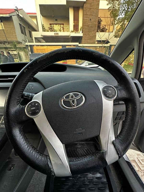 Toyota Prius 2011 11