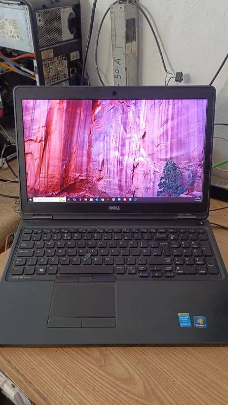 brand new slightly used one handed laptop 1