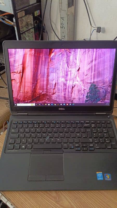 brand new slightly used one handed laptop 2