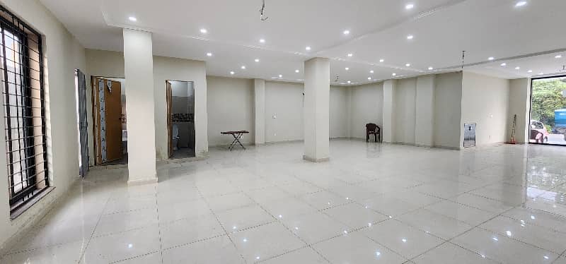 Ground floor Commercial for Rent 9