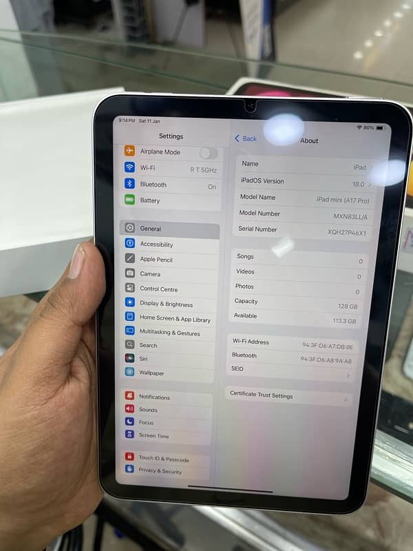 iPad mini 7 128gb 11 month warranty 2