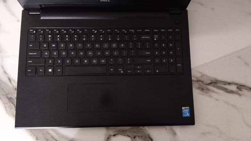 Mint condition Dell inspiron Core i5 4 generation 3