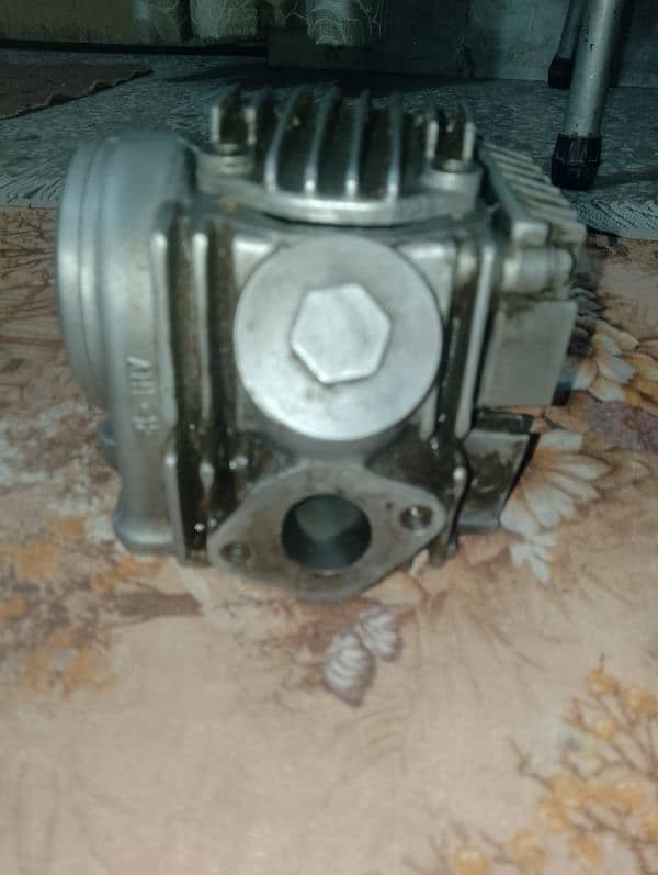 Honda seventy Head clinder 2