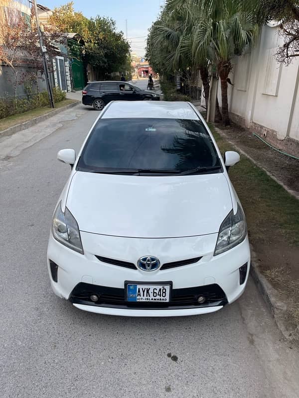 Toyota Prius 2015 S Led Edition 1.8 0