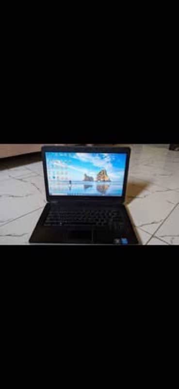 Dell laptop  core i7 4th generation 0