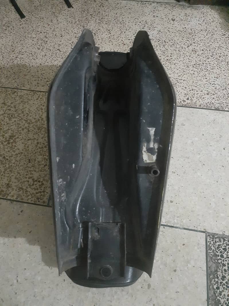 Honda 125 fuel tank, tenki tappa, seat, tenky tappa, Tanki, gaddi 3