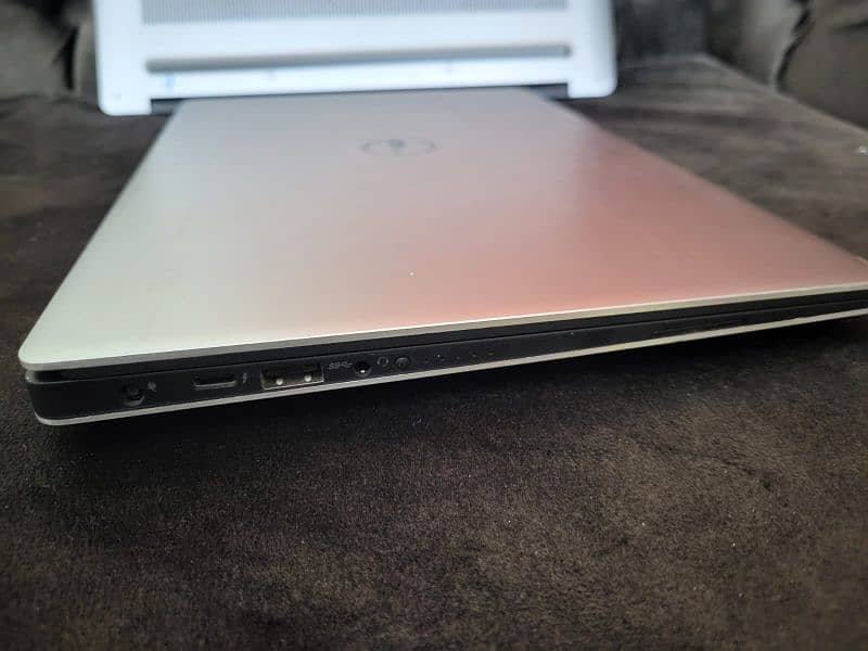 Dell XPS i7 6 generation touch screen 4