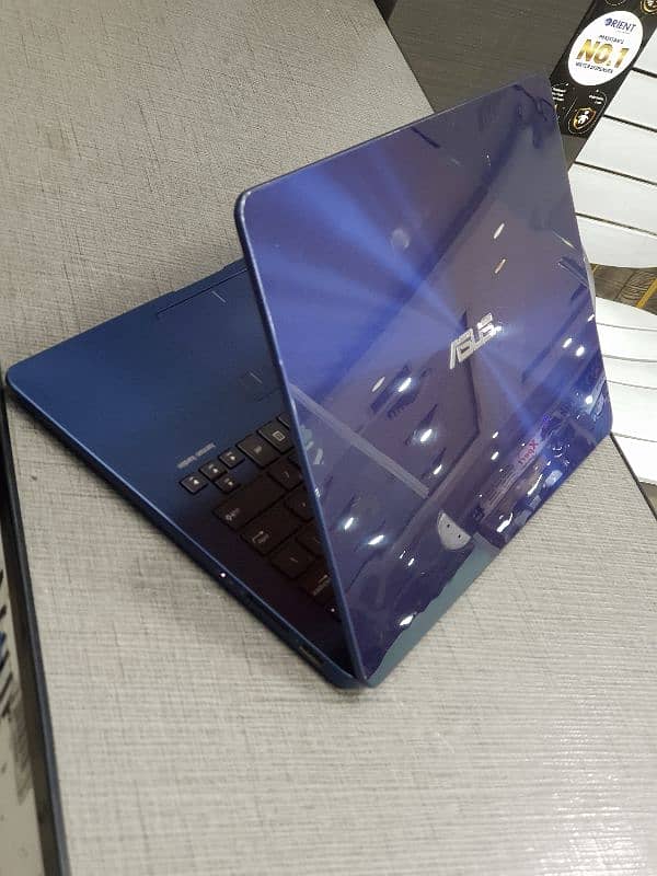 Asus Zenbook 0