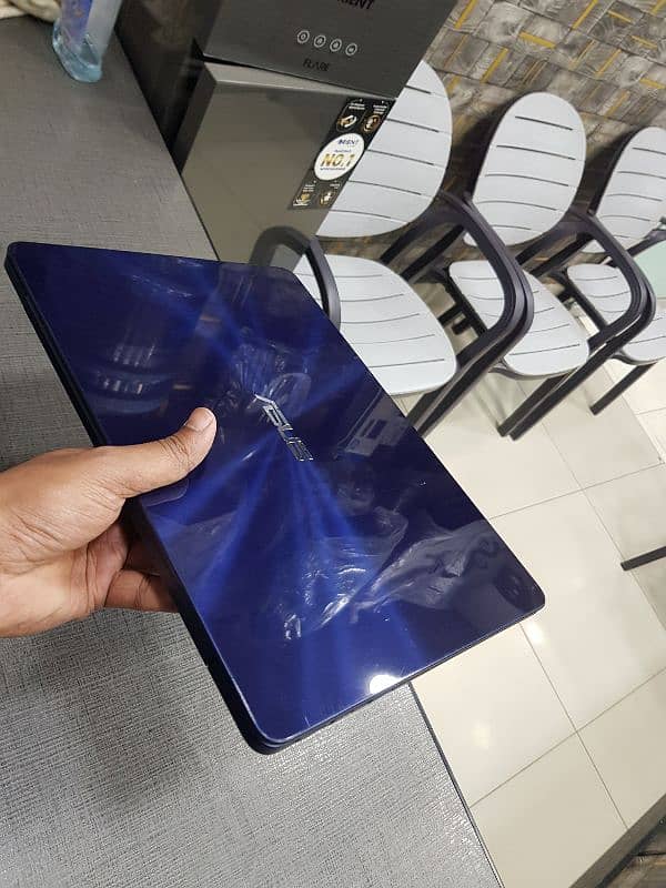 Asus Zenbook 11