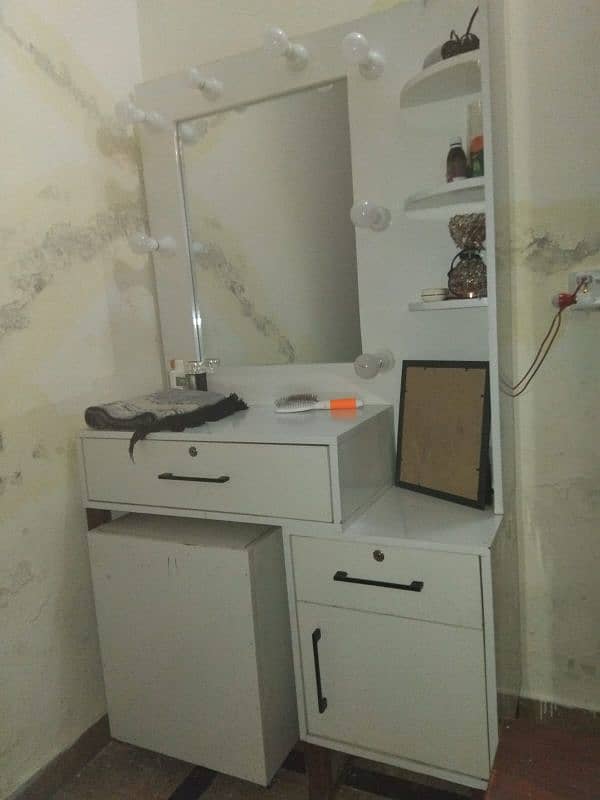 new electric style dressing table for sale 2