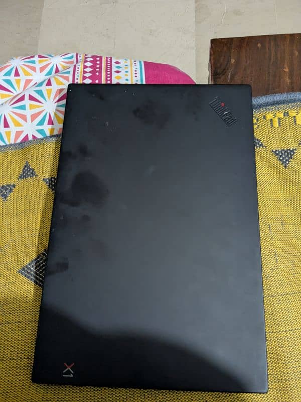 lenovo X1 carbon i7 8th gen 0