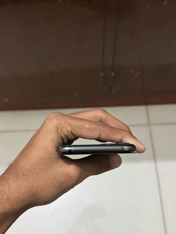 Iphone 11 pro 256gb Pta approved 5