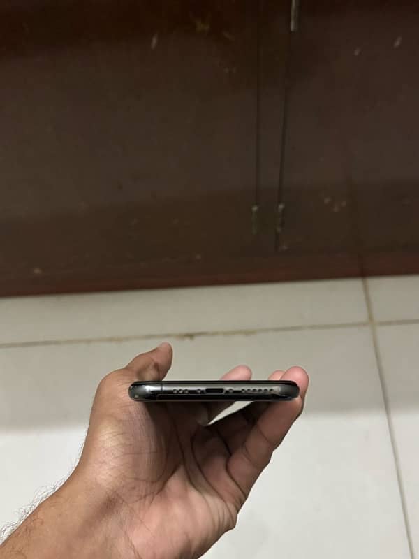 Iphone 11 pro 256gb Pta approved 6