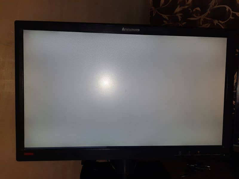 Lenovo 23Inch L2321x Wide Monitor For Gaming 1