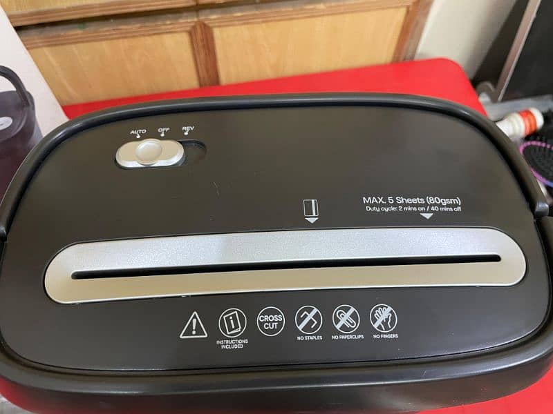 Anko A4 Crosscut Paper Shredder Imported 3