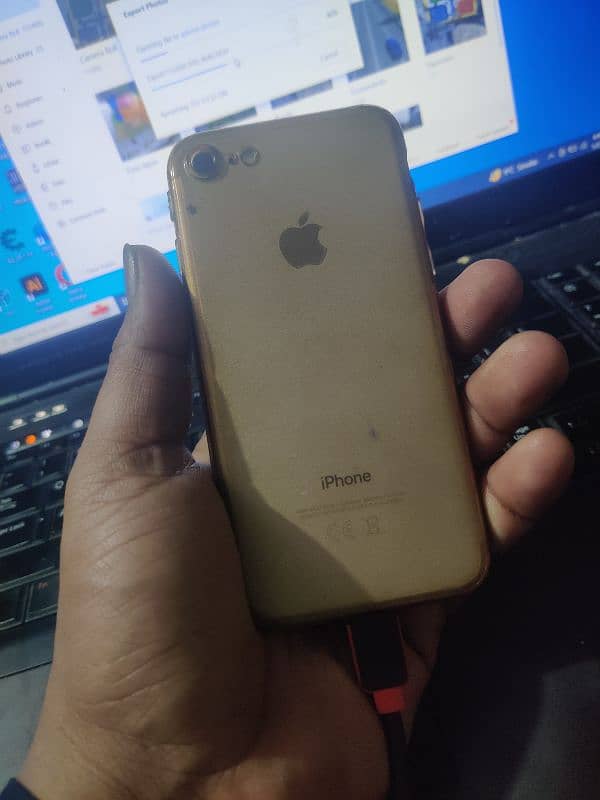 iPhone 7 128GB PTA Approved Full Box 1