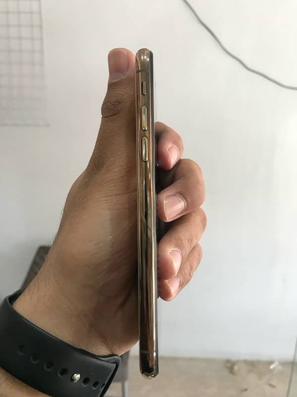 iPhone Xs Pta Approved Exchange Possible with 12/11 pro max 4