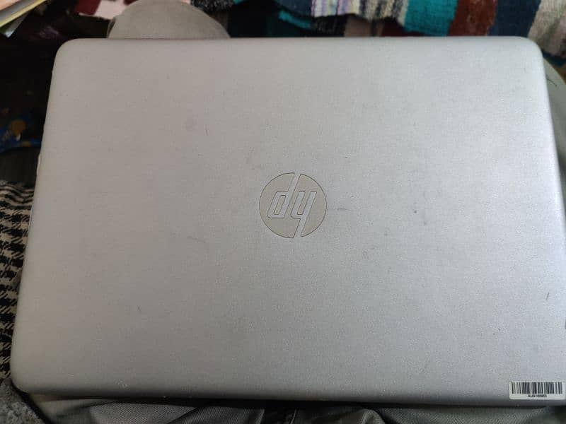 HP LAPTOP CORE i7 6TH GENERATION 840G3.8GB DDR4 RAM & 256 GB SSD 3