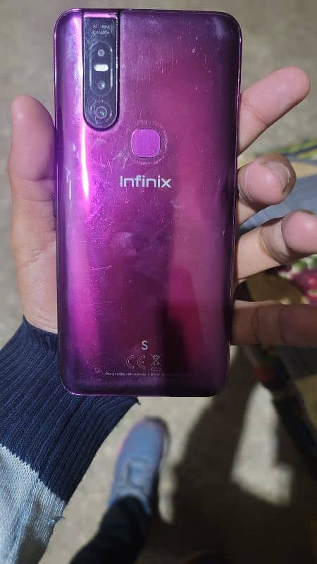 Infinix S5 Pro 6/128 GB 4