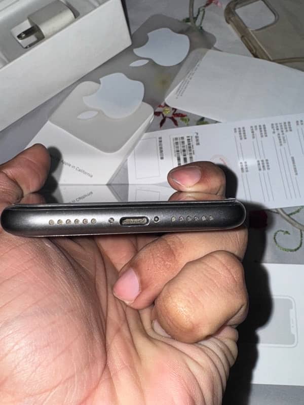 iphone 11 with full box 2