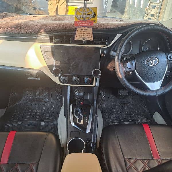 Toyota Corolla Altis 1.6 2018 9