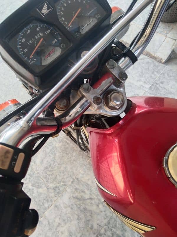 Honda 125 good condition 6