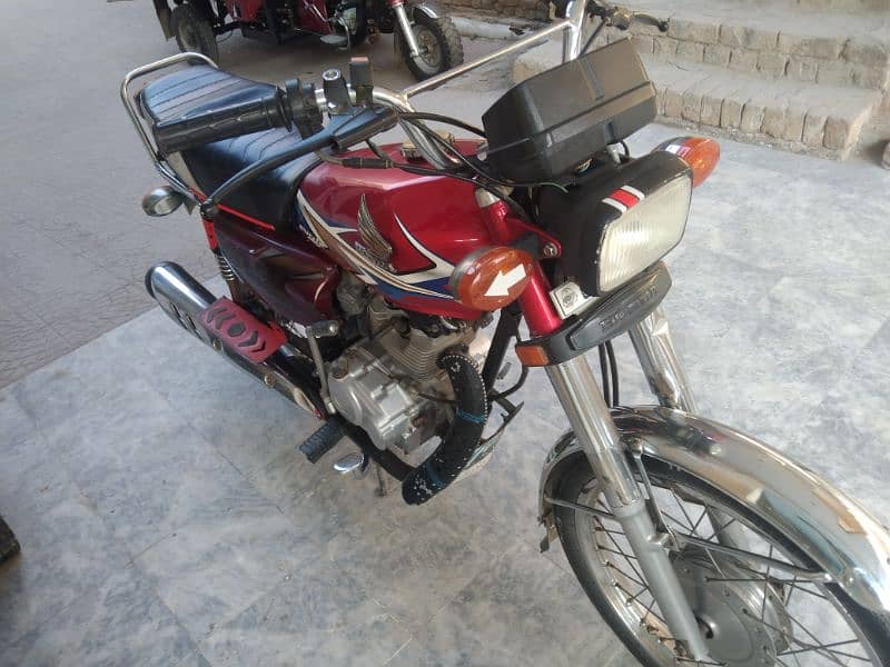 Honda 125 good condition 7