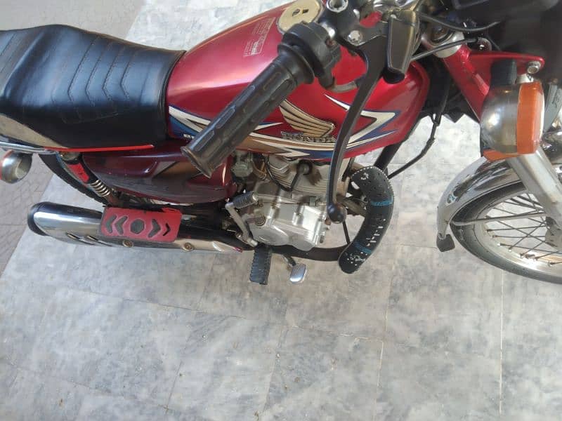 Honda 125 good condition 8