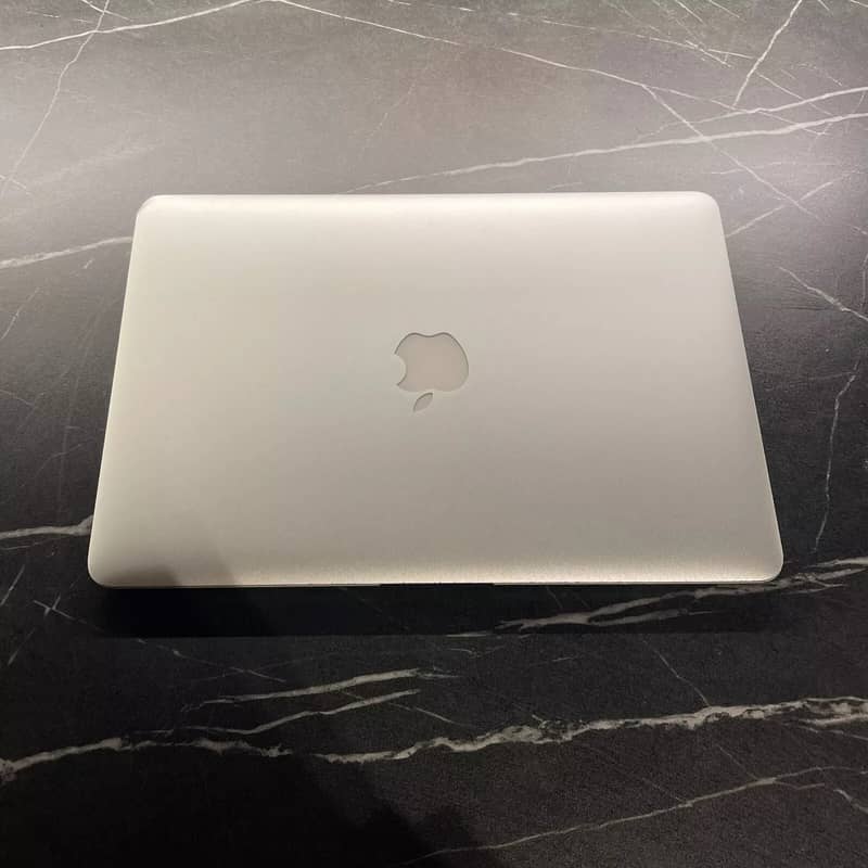 Apple MacBook Air 2017 NEW Box Pack Cond 4