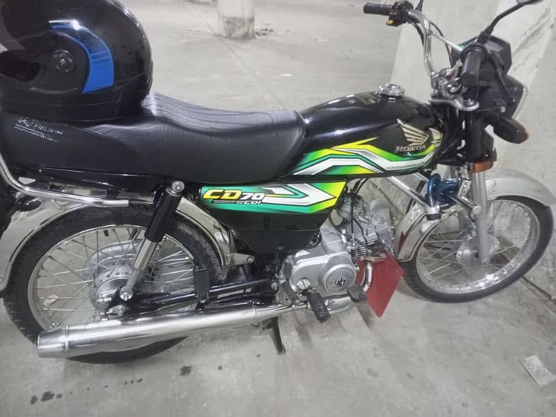 Honda CD 70 Black color urgent sale White lamination 4